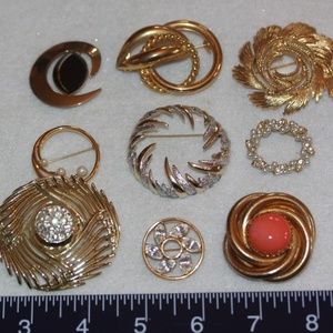 LOT of 9 Brooch Napier Bsk Lisner